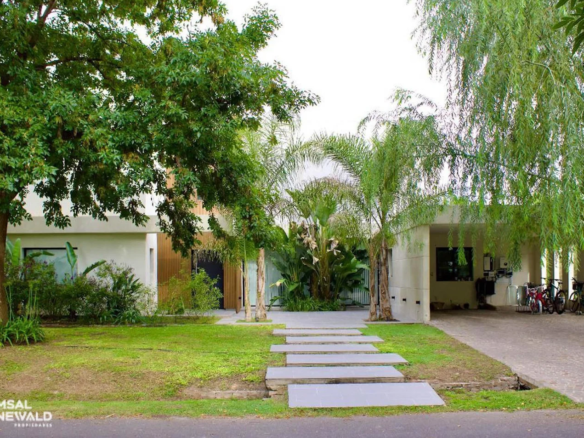 Casa con jardín en Barrio Cerrado Santa Ana, Francisco Álvarez